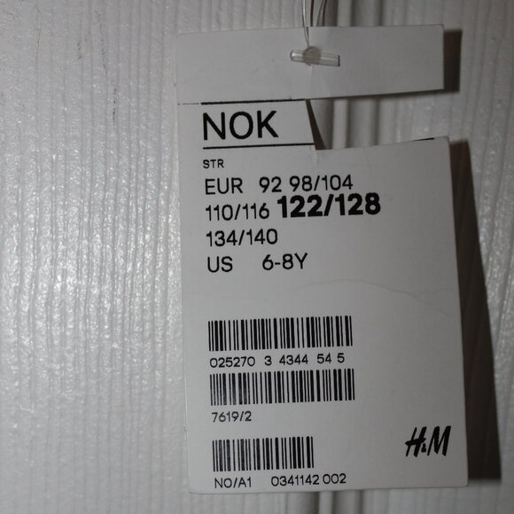 H&M Disney Frozen Elsa Anna Olaf Shirt - Picture 4 of 4